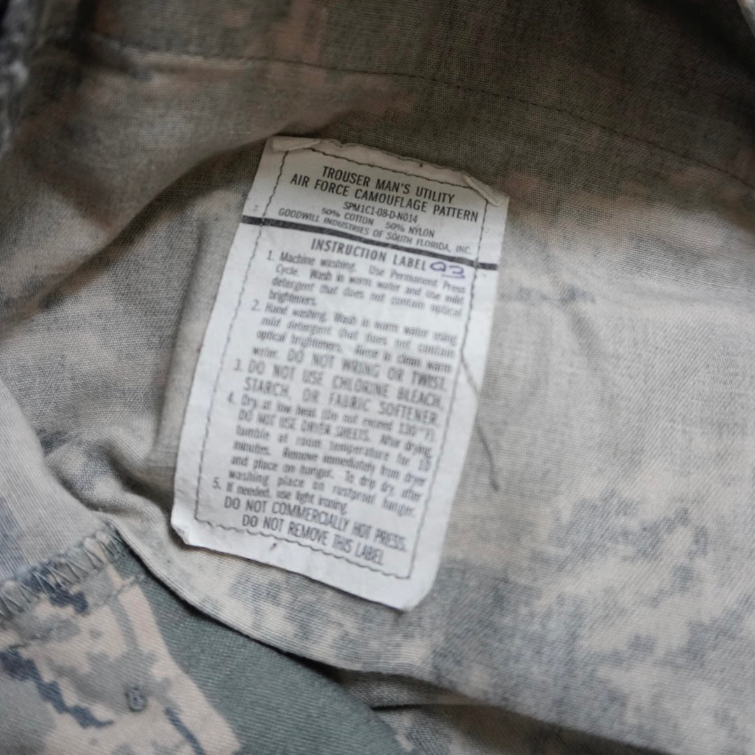 DIGITAL Camouflage CargoPANTS